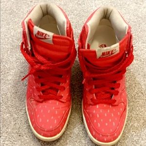 ❤️ Nike Dunk Sky Hi Wedge Red Sneakers ❤️